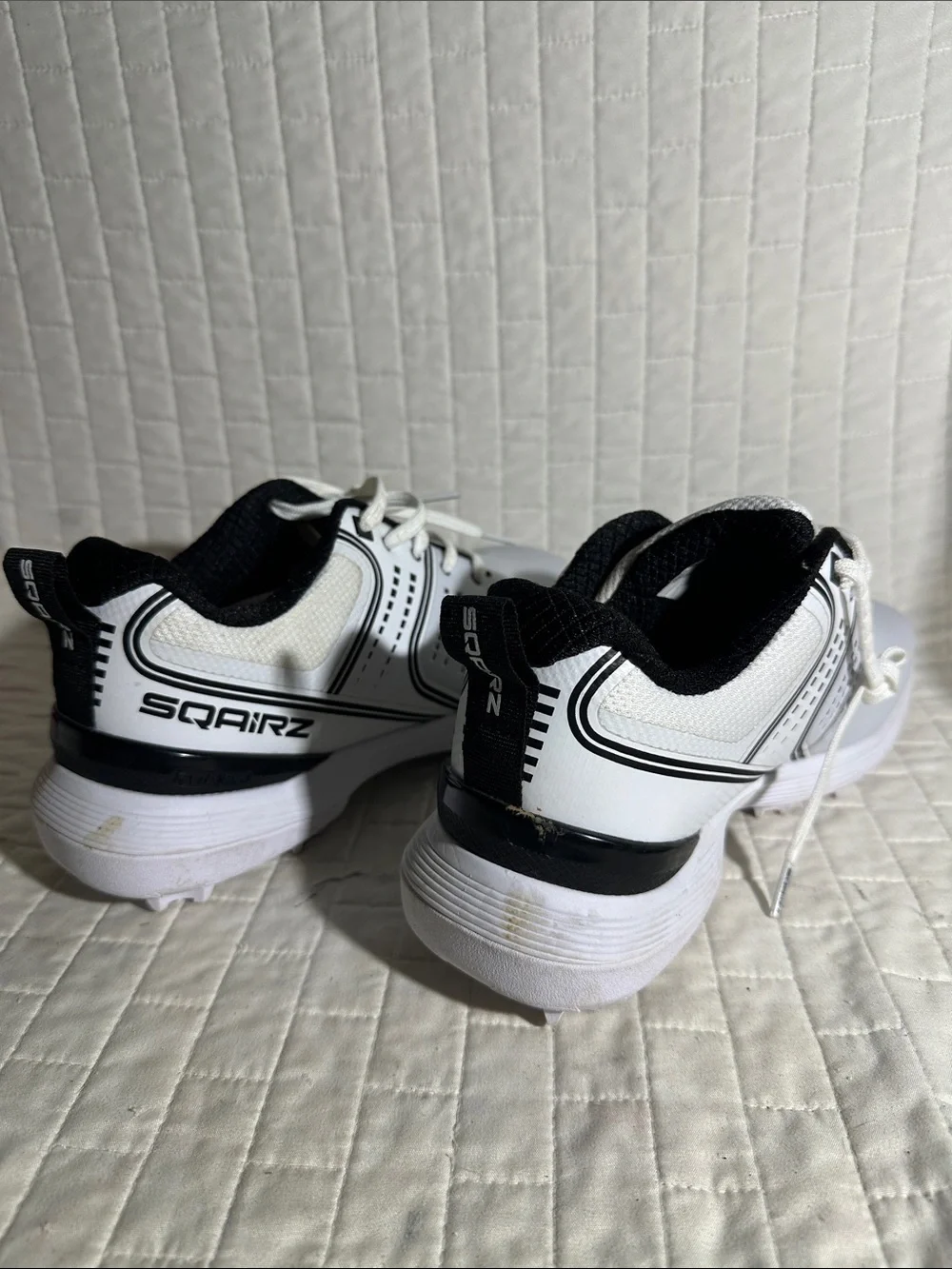 Men's White and Black Molded Baseball Softball Cleats - Lightweight Comfort